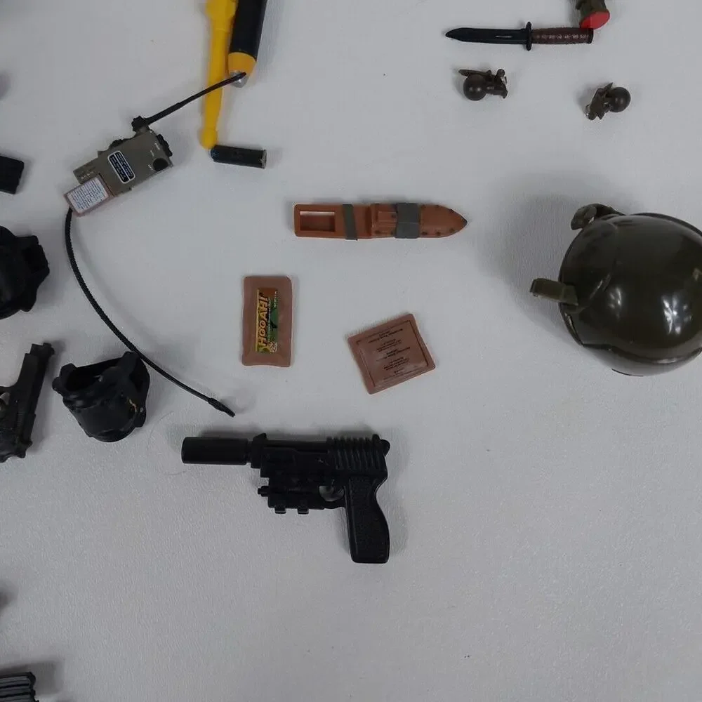 2003 Hasbro Pawtucket GI Joe 12” Talking Interactive Action Figure Accessories‎
